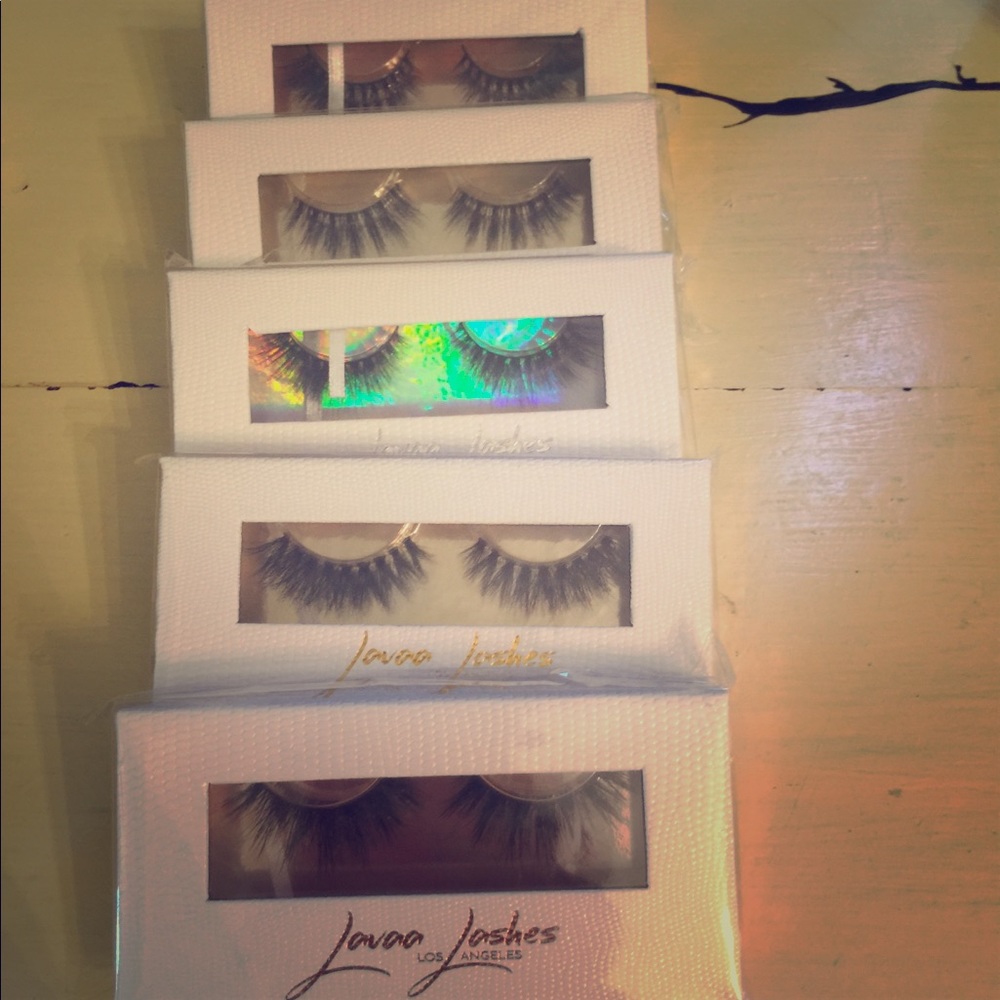 Lot if 5 boxes lavaa lashes Los Angeles
